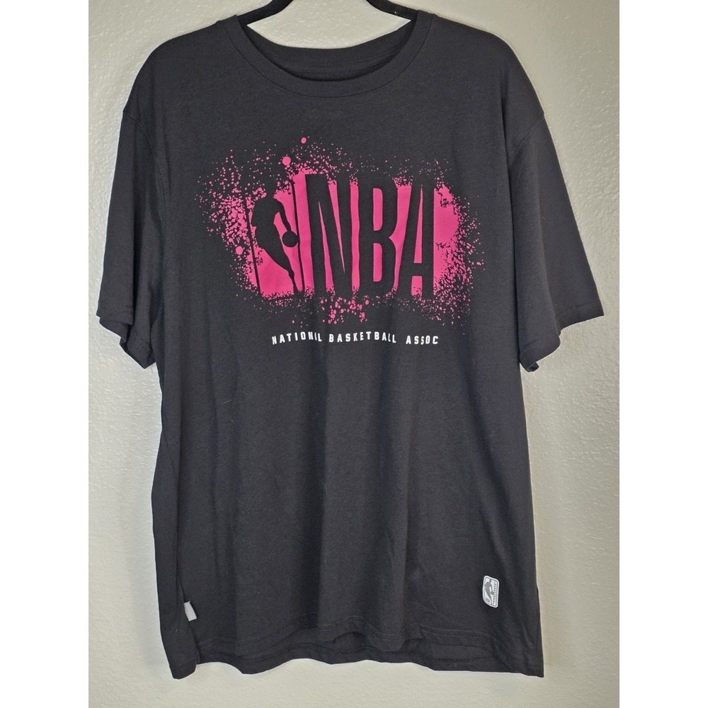 NBA National Basketball Assoc Black Tee With Pink Logo Size‎ 1X T-Shirt